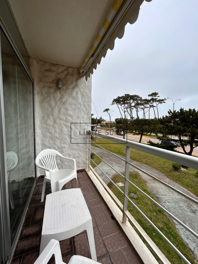 Apartamento ID.167 - Venta de apartamento de dos dormitorios en Playa Mansa, Punta del Este, Uruguay 