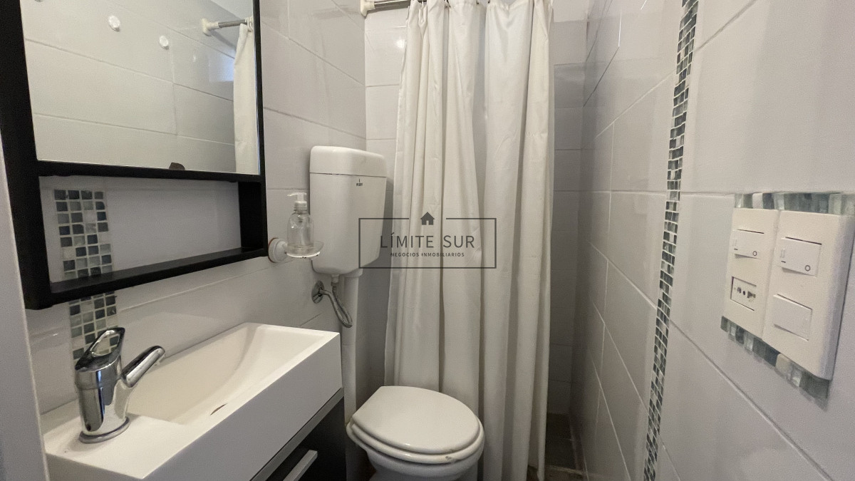 Apartamento ID.167 - Venta de apartamento de dos dormitorios en Playa Mansa, Punta del Este, Uruguay 