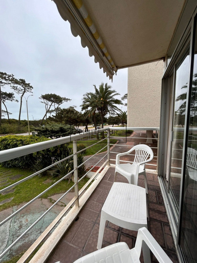 Apartamento ID.167 - Venta de apartamento de dos dormitorios en Playa Mansa, Punta del Este, Uruguay 