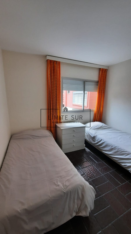 Apartamento ID.167 - Venta de apartamento de dos dormitorios en Playa Mansa, Punta del Este, Uruguay 