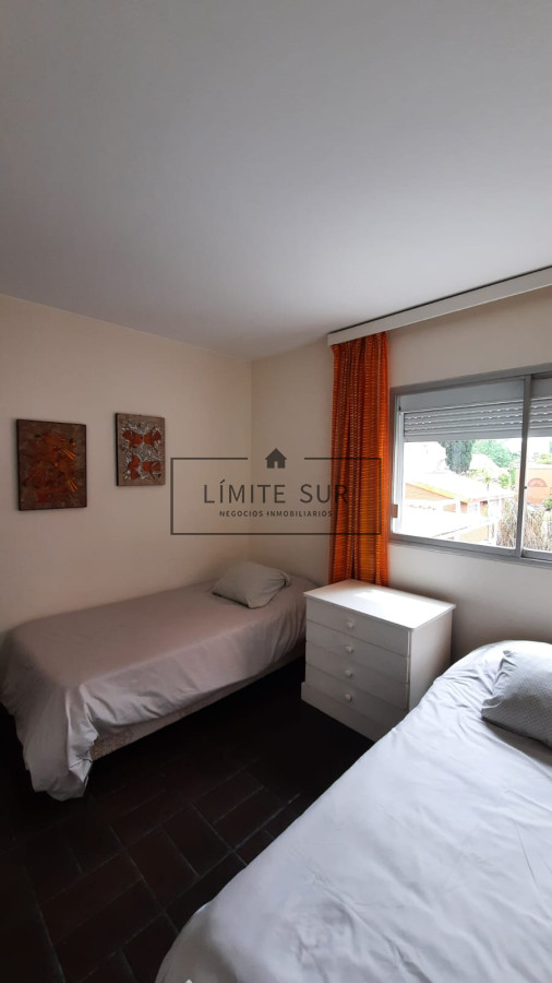 Apartamento ID.167 - Venta de apartamento de dos dormitorios en Playa Mansa, Punta del Este, Uruguay 