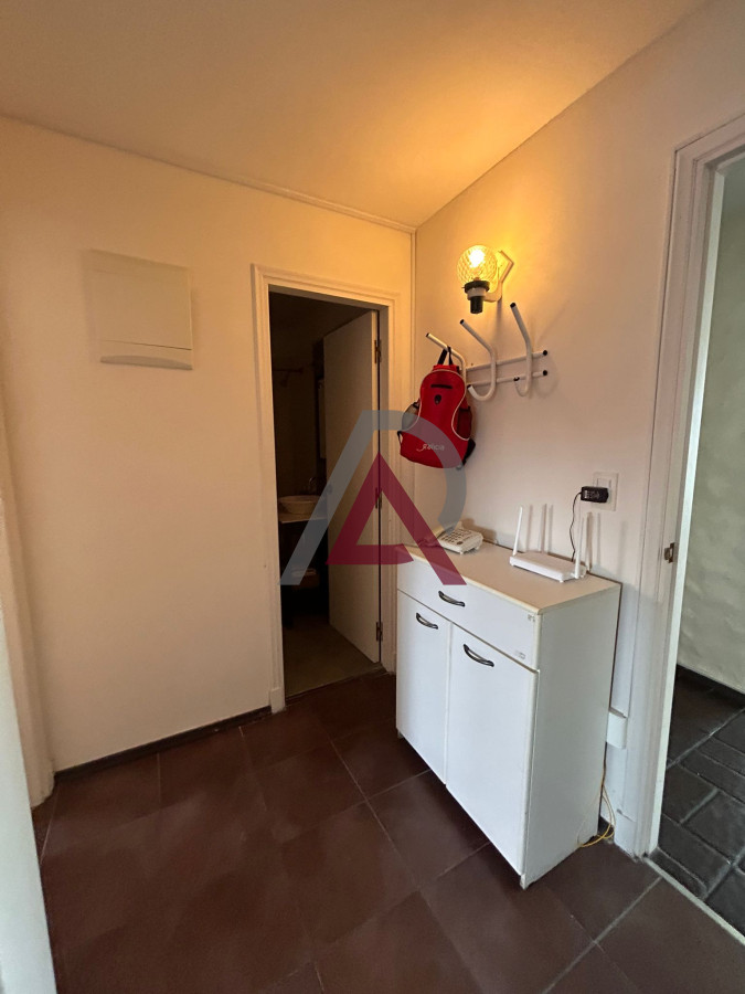 Apartamento ID.215 - Venta de apartamento de dos dormitorios en Playa Mansa, Punta del Este, Uruguay 