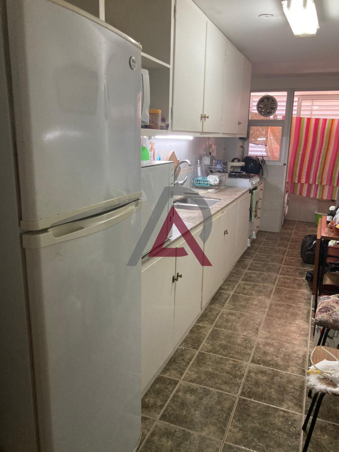 Apartamento ID.216 - Venta de Apartamento de 4 dormitorios en Playa Mansa, Punta del Este