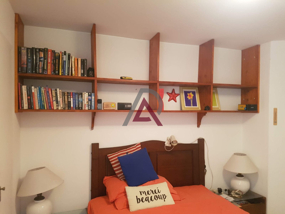 Apartamento ID.216 - Venta de Apartamento de 4 dormitorios en Playa Mansa, Punta del Este
