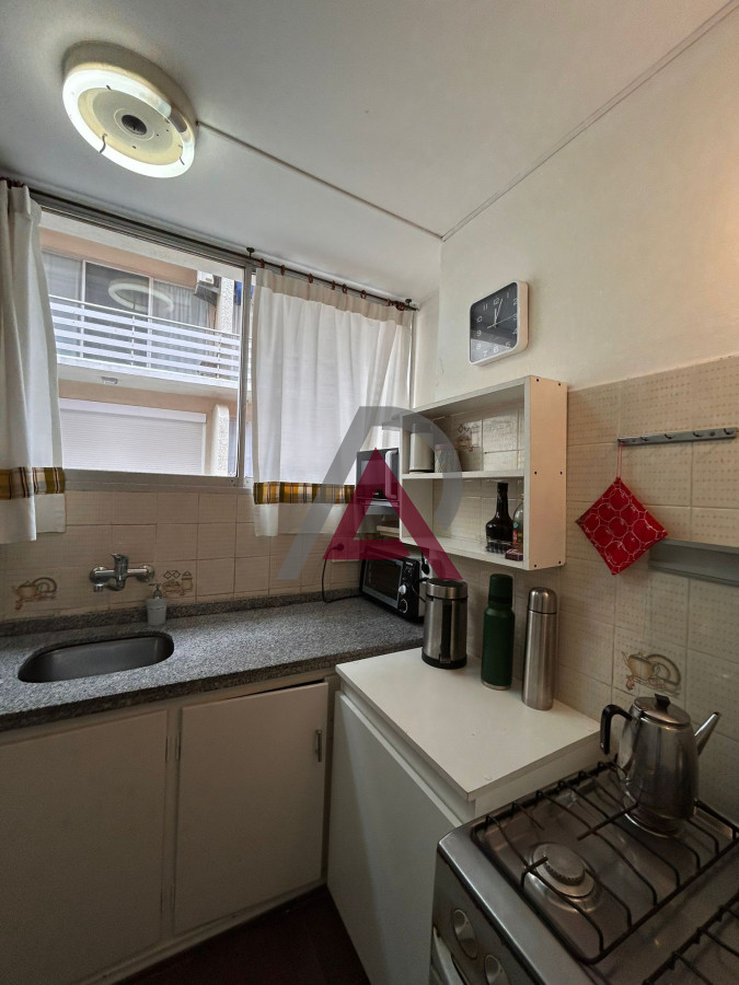 Apartamento ID.215 - Venta de apartamento de dos dormitorios en Playa Mansa, Punta del Este, Uruguay 