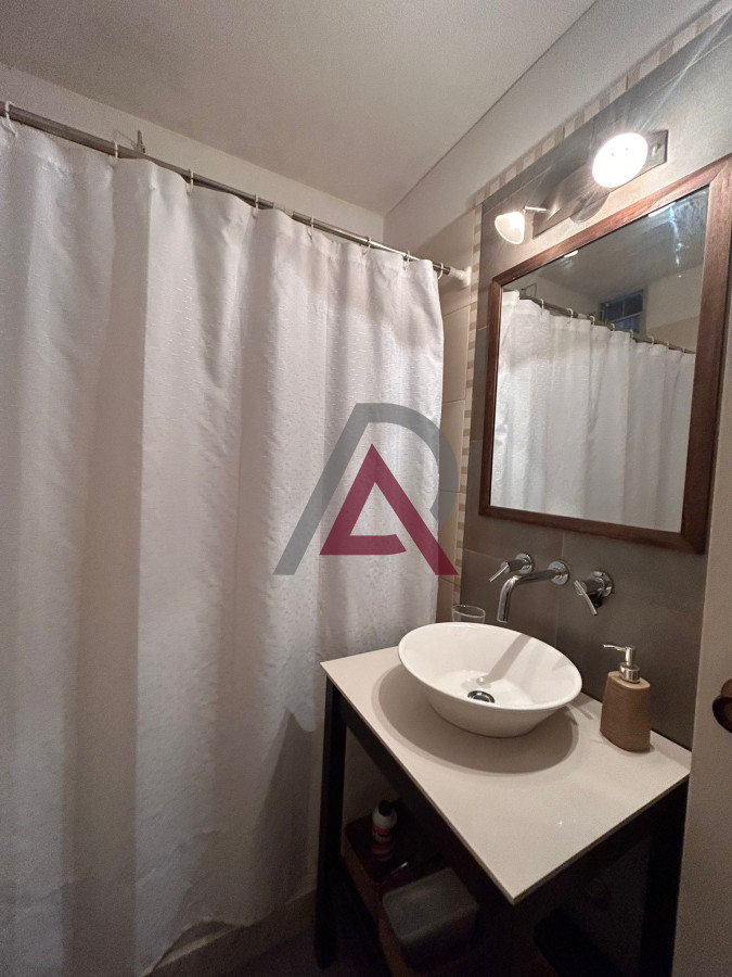 Apartamento ID.215 - Venta de apartamento de dos dormitorios en Playa Mansa, Punta del Este, Uruguay 