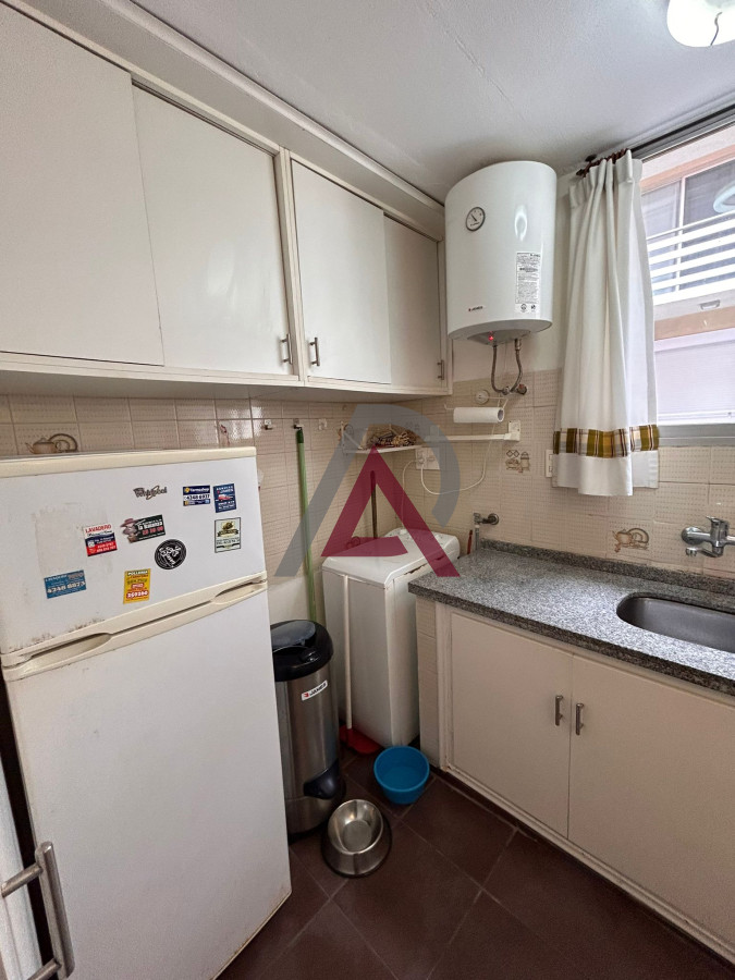 Apartamento ID.215 - Venta de apartamento de dos dormitorios en Playa Mansa, Punta del Este, Uruguay 