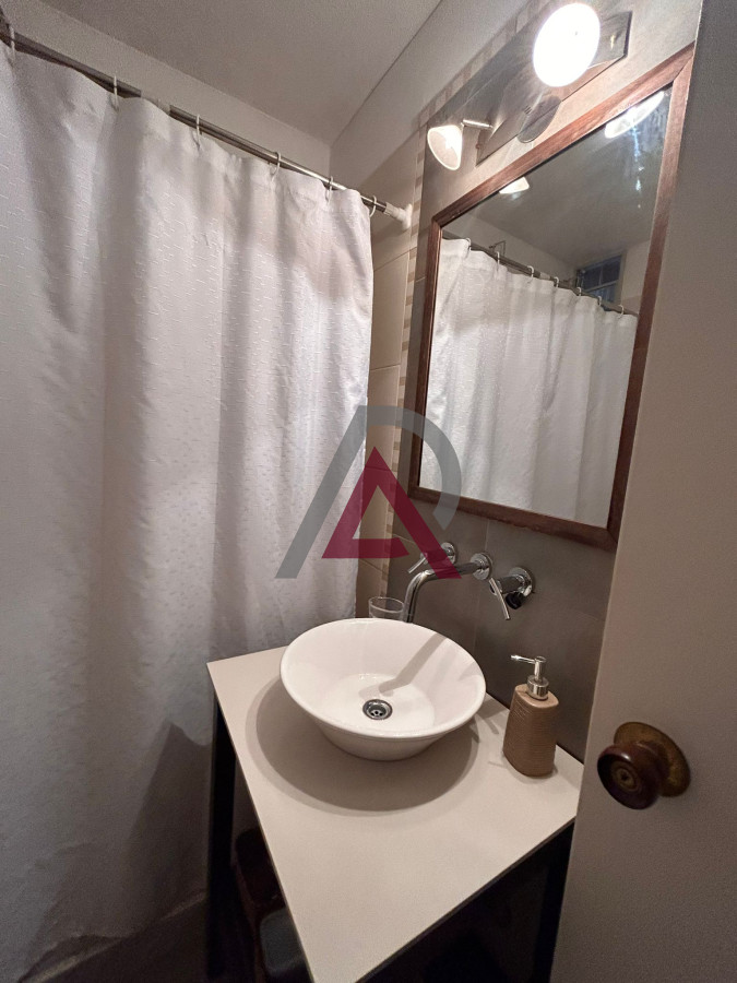 Apartamento ID.215 - Venta de apartamento de dos dormitorios en Playa Mansa, Punta del Este, Uruguay 