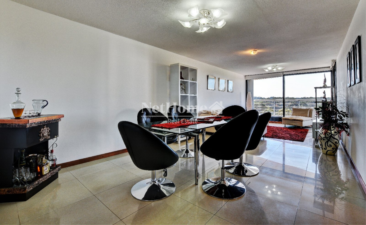 Apartamento ID.649 - Venta de Apartamento 3 dormitorios en Roosevelt, Punta del Este.