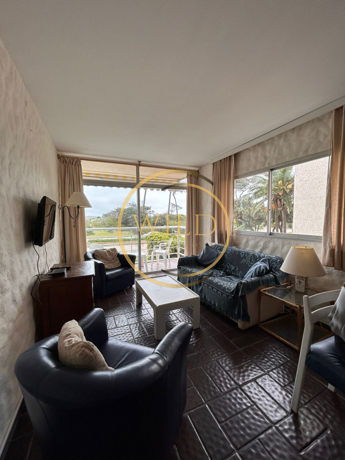 Apartamento ID.2323 - Venta de apartamento de dos dormitorios en Playa Mansa, Punta del Este, Uruguay 