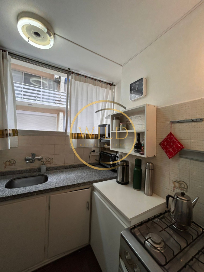 Apartamento ID.2323 - Venta de apartamento de dos dormitorios en Playa Mansa, Punta del Este, Uruguay 