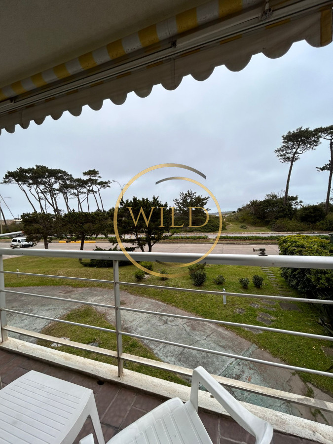 Apartamento ID.2323 - Venta de apartamento de dos dormitorios en Playa Mansa, Punta del Este, Uruguay 