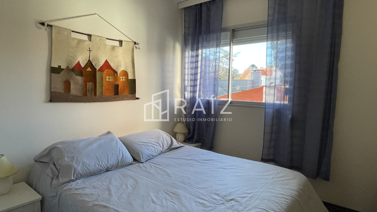 Apartamento ID.10163 - Venta de apartamento de dos dormitorios en Playa Mansa, Punta del Este, Uruguay 