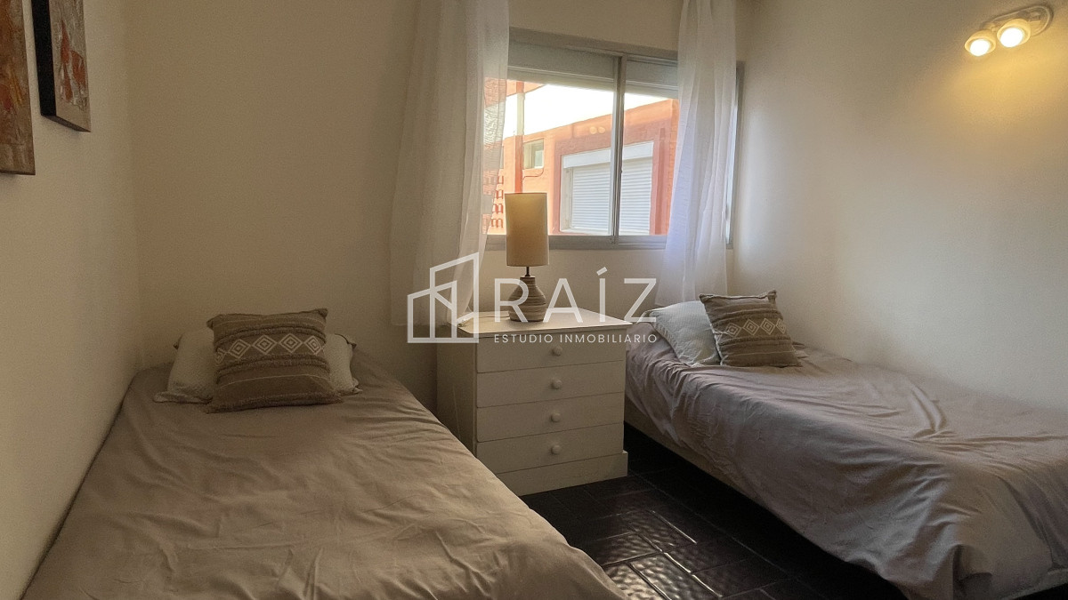 Apartamento ID.10163 - Venta de apartamento de dos dormitorios en Playa Mansa, Punta del Este, Uruguay 