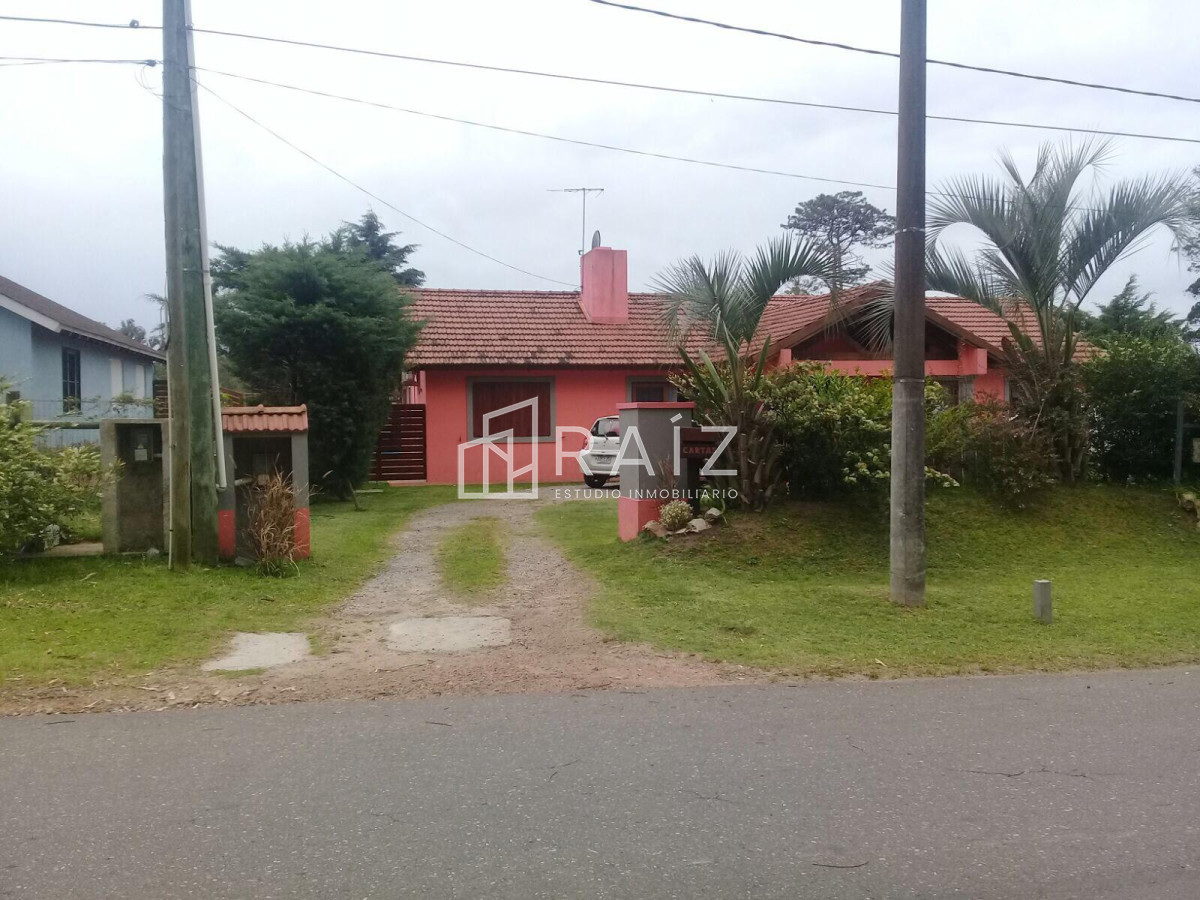 Casa ID.11114 - VENTA CASA 4 DORMITORIOS BEVERLY HILLS