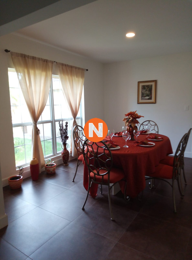 Casa Ref.222542 - Venta de Casa, en Cumbres de Carrasco
