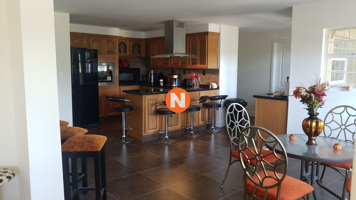 Casa Ref.222542 - Venta de Casa, en Cumbres de Carrasco