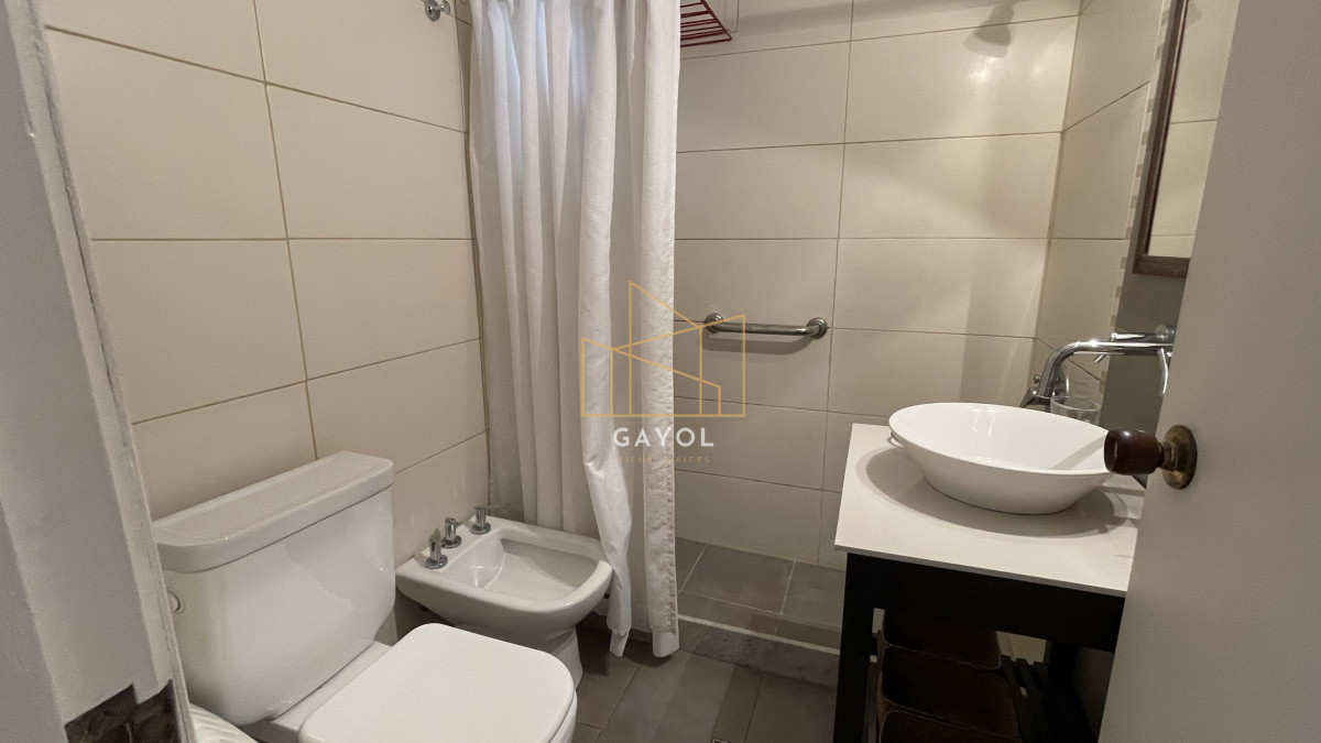 Apartamento ID.666 - Venta de apartamento de dos dormitorios en Playa Mansa, Punta del Este, Uruguay 