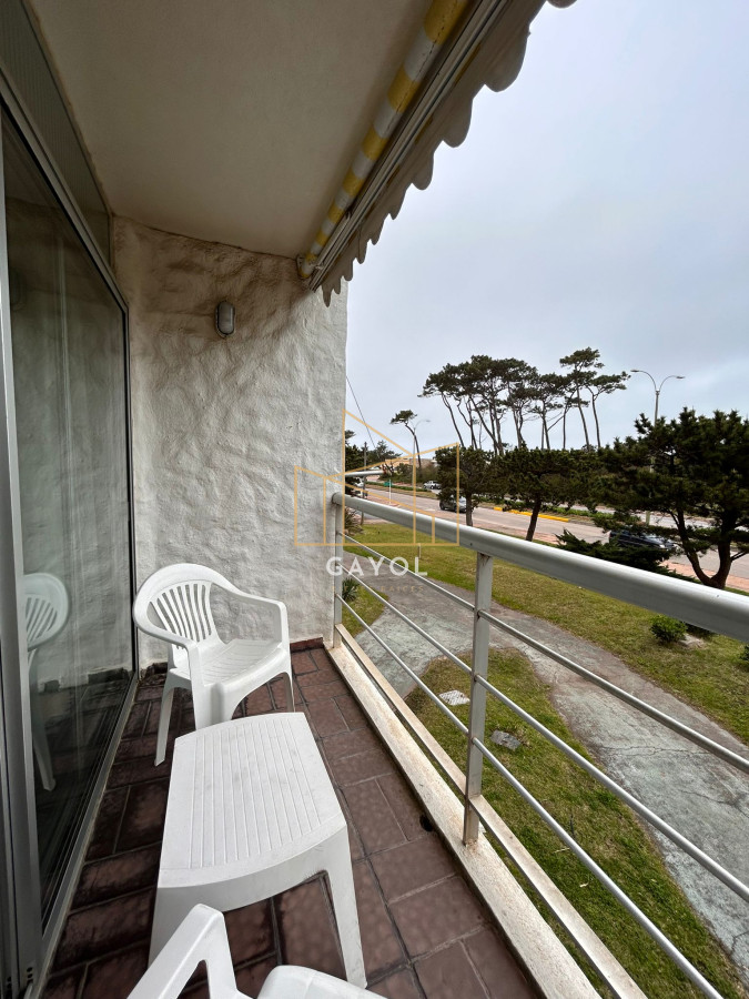 Apartamento ID.666 - Venta de apartamento de dos dormitorios en Playa Mansa, Punta del Este, Uruguay 