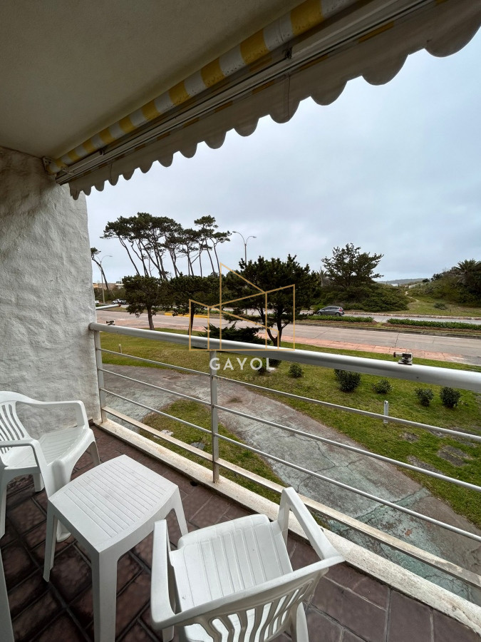 Apartamento ID.666 - Venta de apartamento de dos dormitorios en Playa Mansa, Punta del Este, Uruguay 