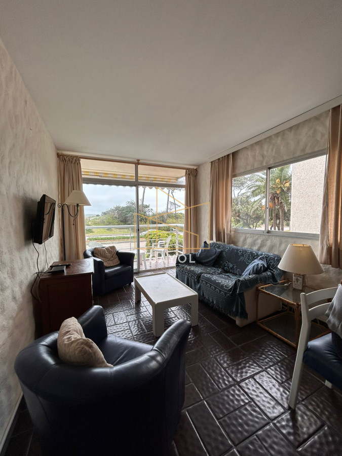 Apartamento ID.666 - Venta de apartamento de dos dormitorios en Playa Mansa, Punta del Este, Uruguay 