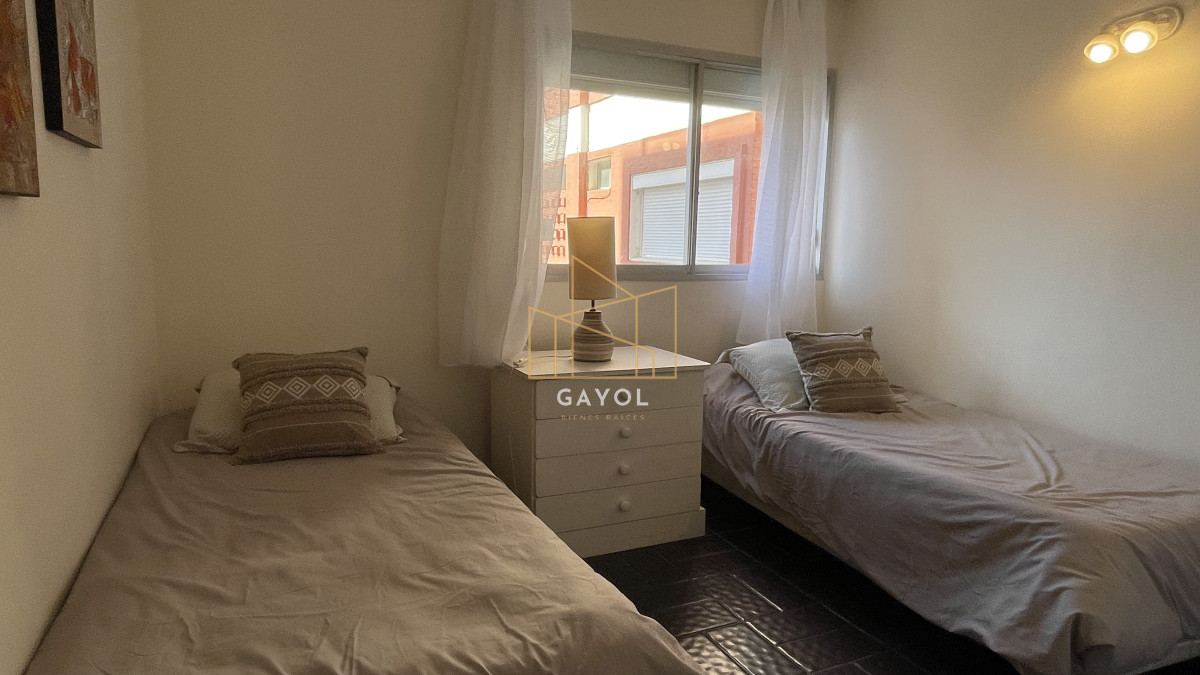 Apartamento ID.666 - Venta de apartamento de dos dormitorios en Playa Mansa, Punta del Este, Uruguay 