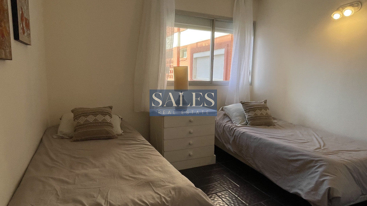 Apartamento ID.1252 - Venta de apartamento de dos dormitorios en Playa Mansa, Punta del Este, Uruguay 