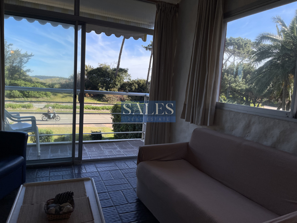 Apartamento ID.1252 - Venta de apartamento de dos dormitorios en Playa Mansa, Punta del Este, Uruguay 