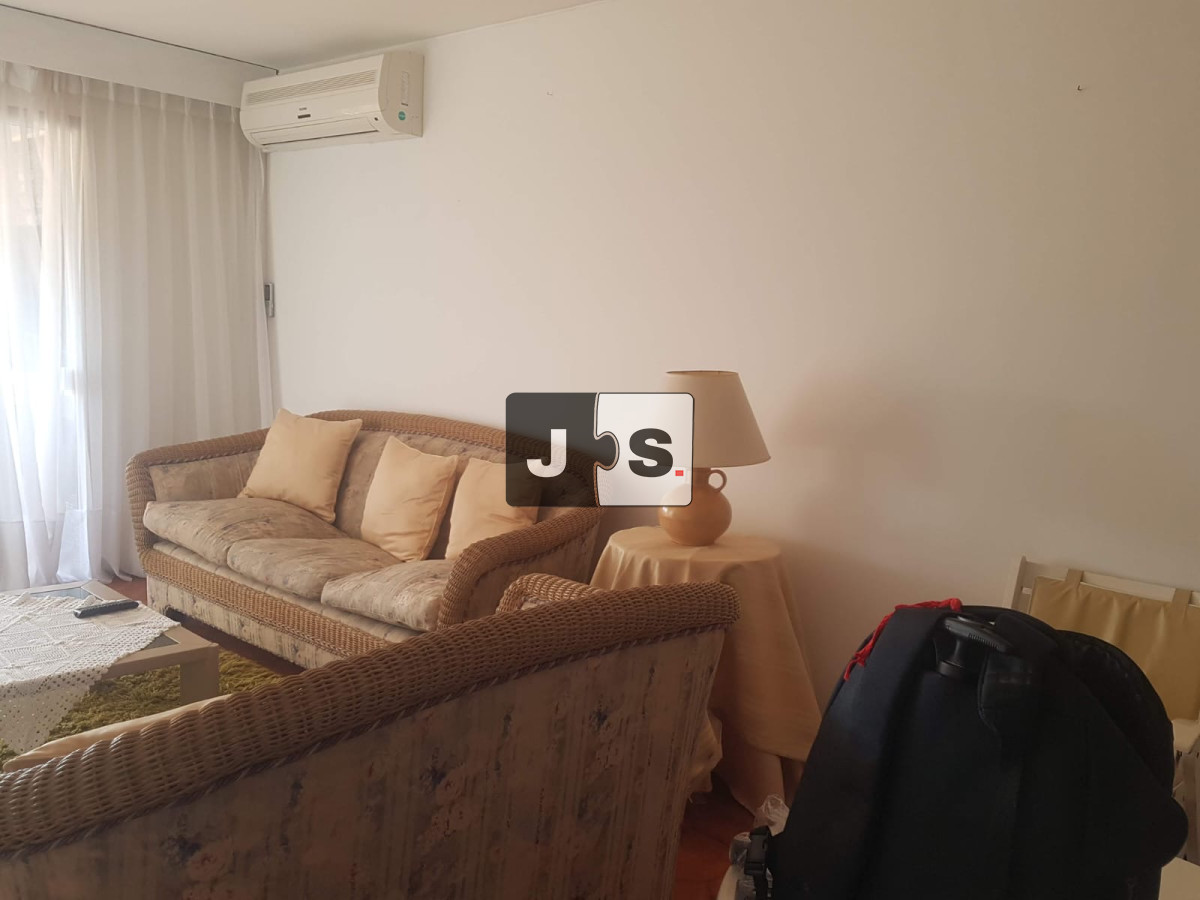 Apartamento ID.3440 - Venta de Apartamento de 4 dormitorios en Playa Mansa, Punta del Este