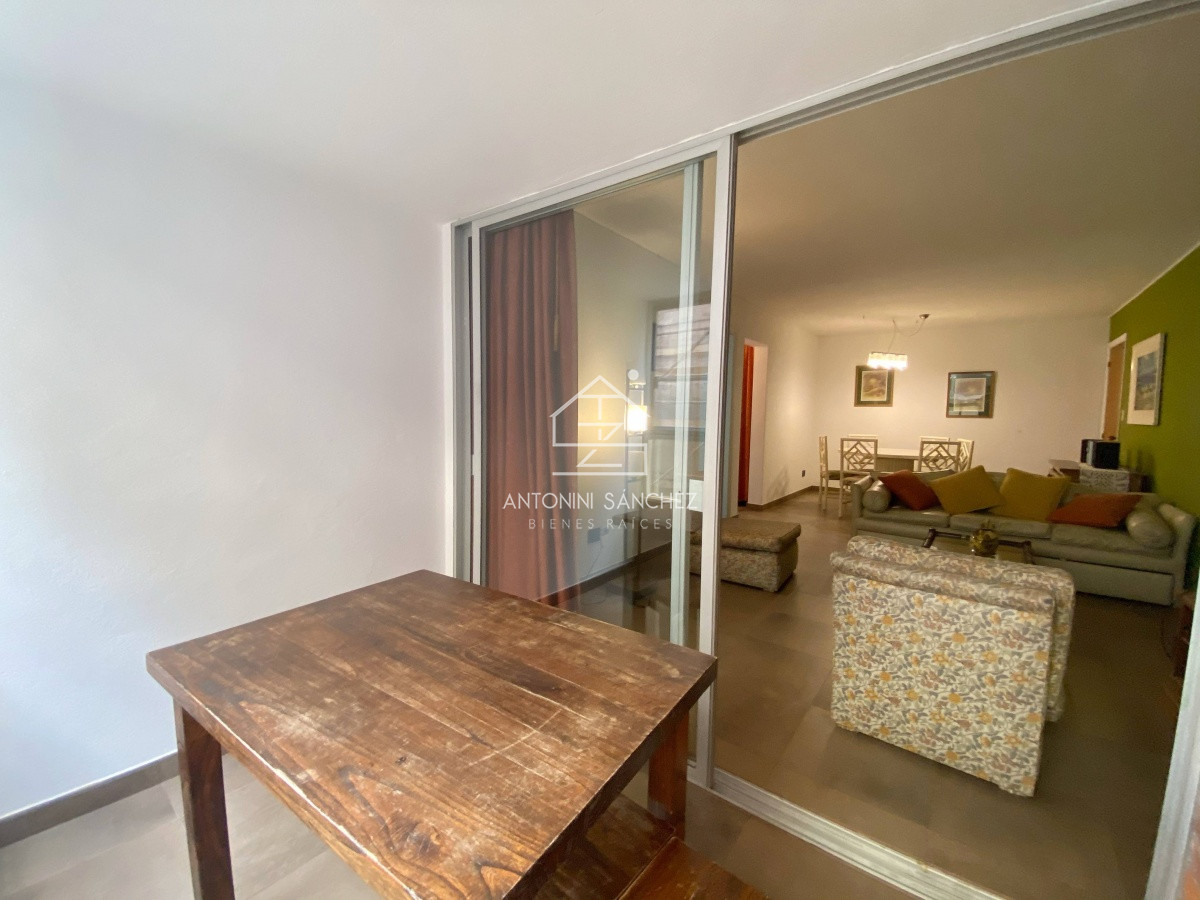 Apartamento ID.992 - Venta de Apartamento 2 dormitorios en Playa Mansa, Punta del Este.