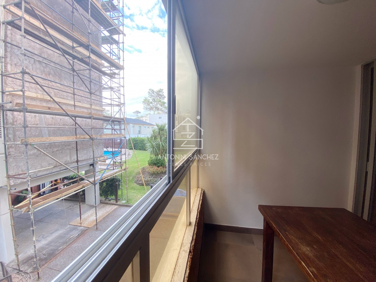 Apartamento ID.992 - Venta de Apartamento 2 dormitorios en Playa Mansa, Punta del Este.