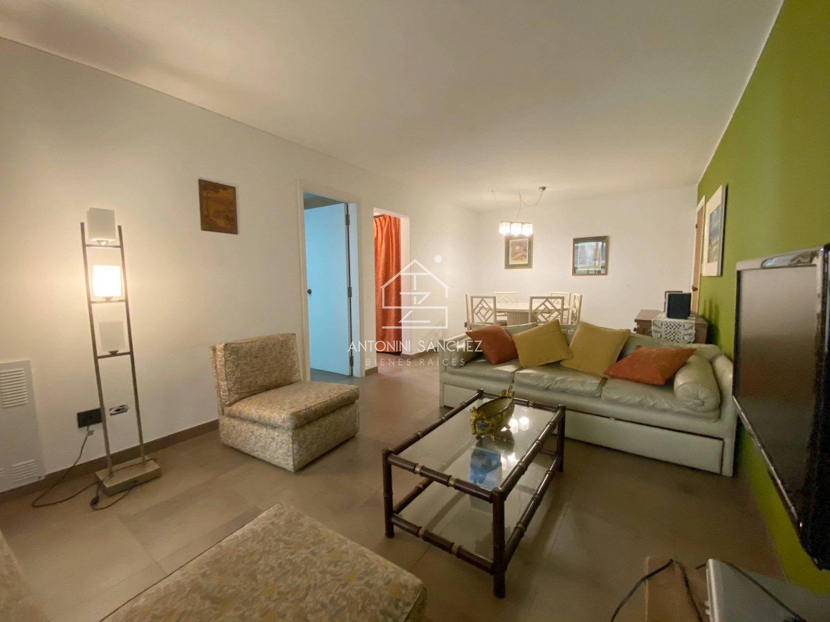 Apartamento ID.992 - Venta de Apartamento 2 dormitorios en Playa Mansa, Punta del Este.