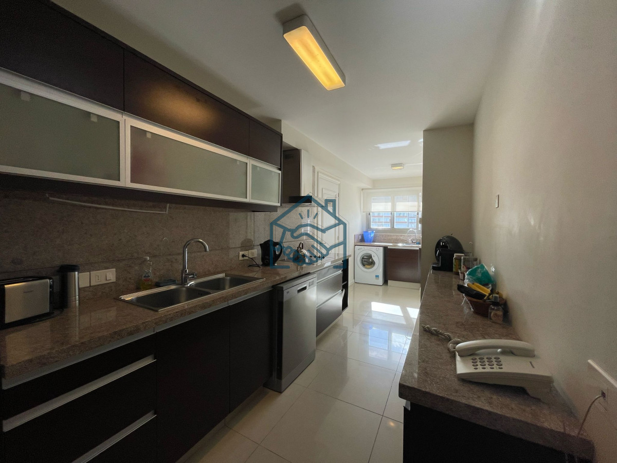 Apartamento ID.679/Venta-y-Alquiler-temporario-de-Apartamento,-3-dormitorios.-Playa-brava,-Punta-del-Este.- - Venta y Alquiler temporario de Apartamento, 3 dormitorios. Playa brava, Punta del Este. 