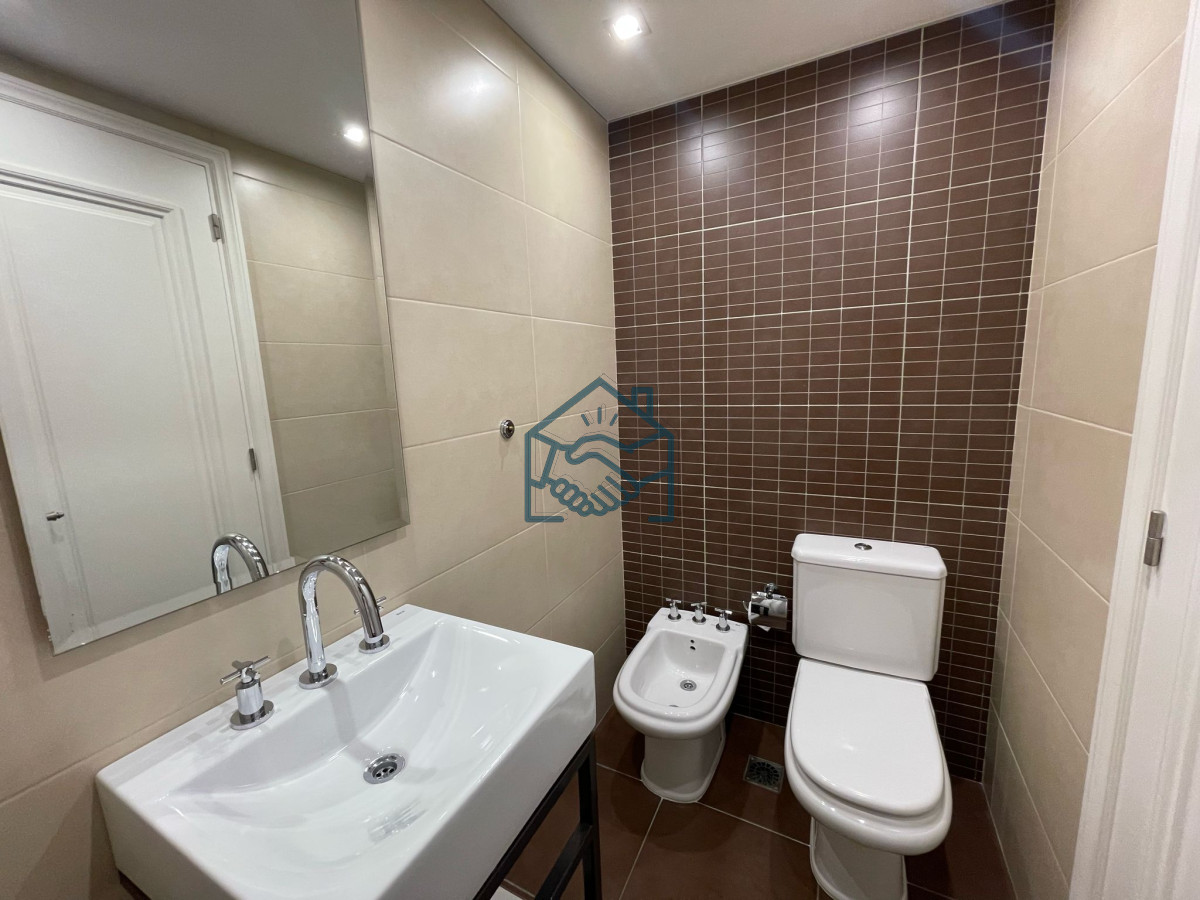 Apartamento ID.679/Venta-y-Alquiler-temporario-de-Apartamento,-3-dormitorios.-Playa-brava,-Punta-del-Este.- - Venta y Alquiler temporario de Apartamento, 3 dormitorios. Playa brava, Punta del Este. 