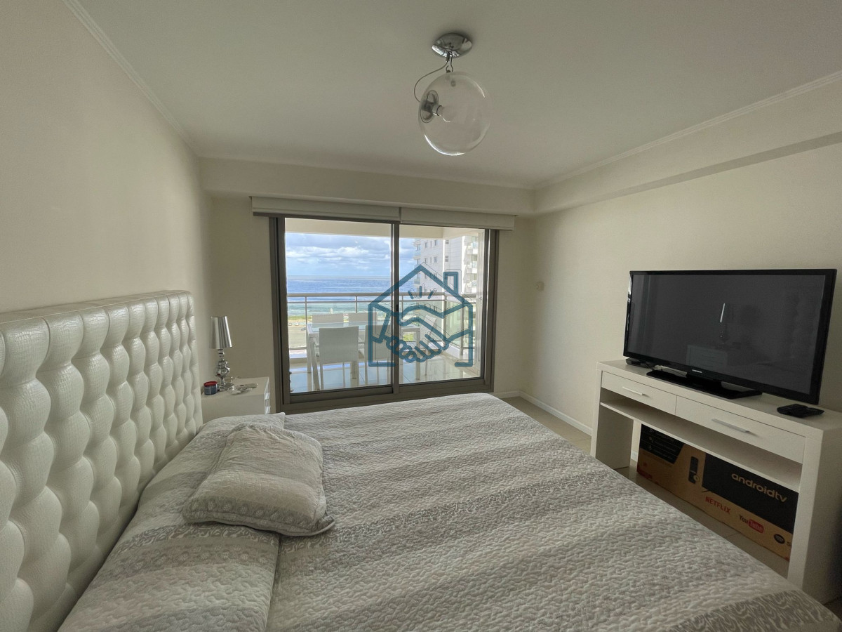 Apartamento ID.679/Venta-y-Alquiler-temporario-de-Apartamento,-3-dormitorios.-Playa-brava,-Punta-del-Este.- - Venta y Alquiler temporario de Apartamento, 3 dormitorios. Playa brava, Punta del Este. 