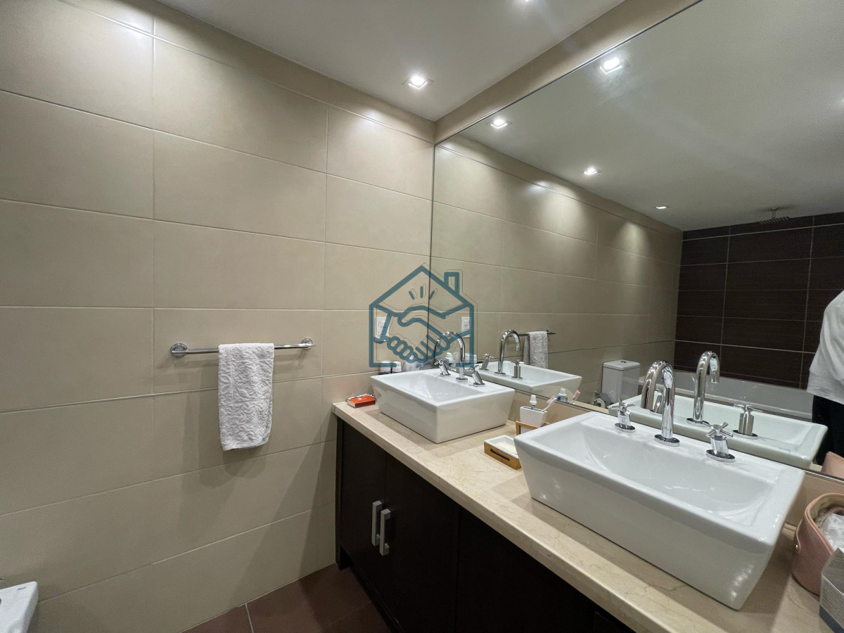 Apartamento ID.679/Venta-y-Alquiler-temporario-de-Apartamento,-3-dormitorios.-Playa-brava,-Punta-del-Este.- - Venta y Alquiler temporario de Apartamento, 3 dormitorios. Playa brava, Punta del Este. 