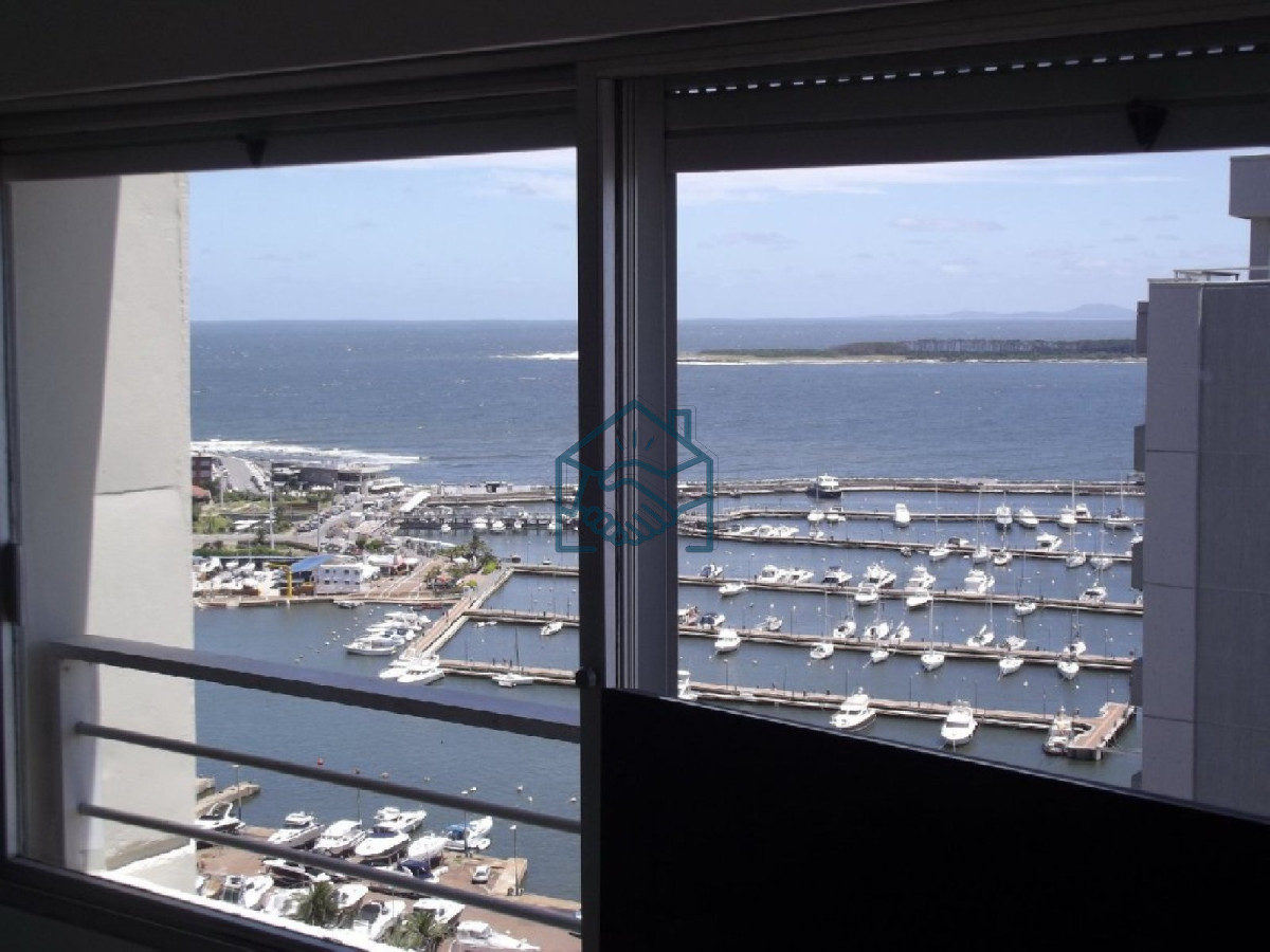 Apartamento ID.396/Venta-apartamento-3-dormitorios,-Península,-Punta-del-Este. - Venta apartamento 3 dormitorios, Península, Punta del Este.