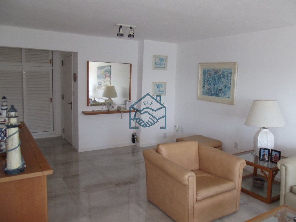 Apartamento ID.396/Venta-apartamento-3-dormitorios,-Península,-Punta-del-Este. - Venta apartamento 3 dormitorios, Península, Punta del Este.
