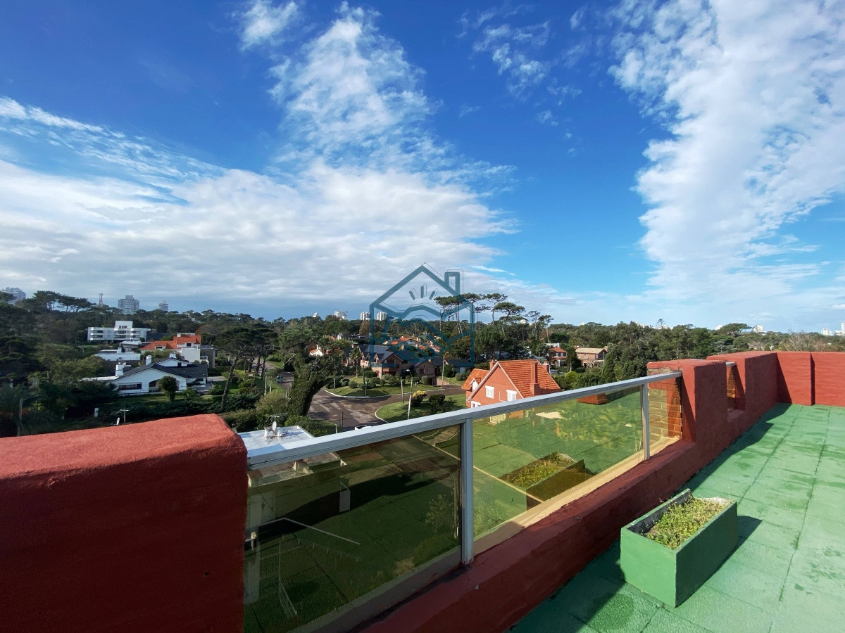 Apartamento ID.930/Venta-de-Apartamento-2-dormitorios-en-Playa-Mansa,-Punta-del-Este. - Venta de Apartamento 2 dormitorios en Playa Mansa, Punta del Este.