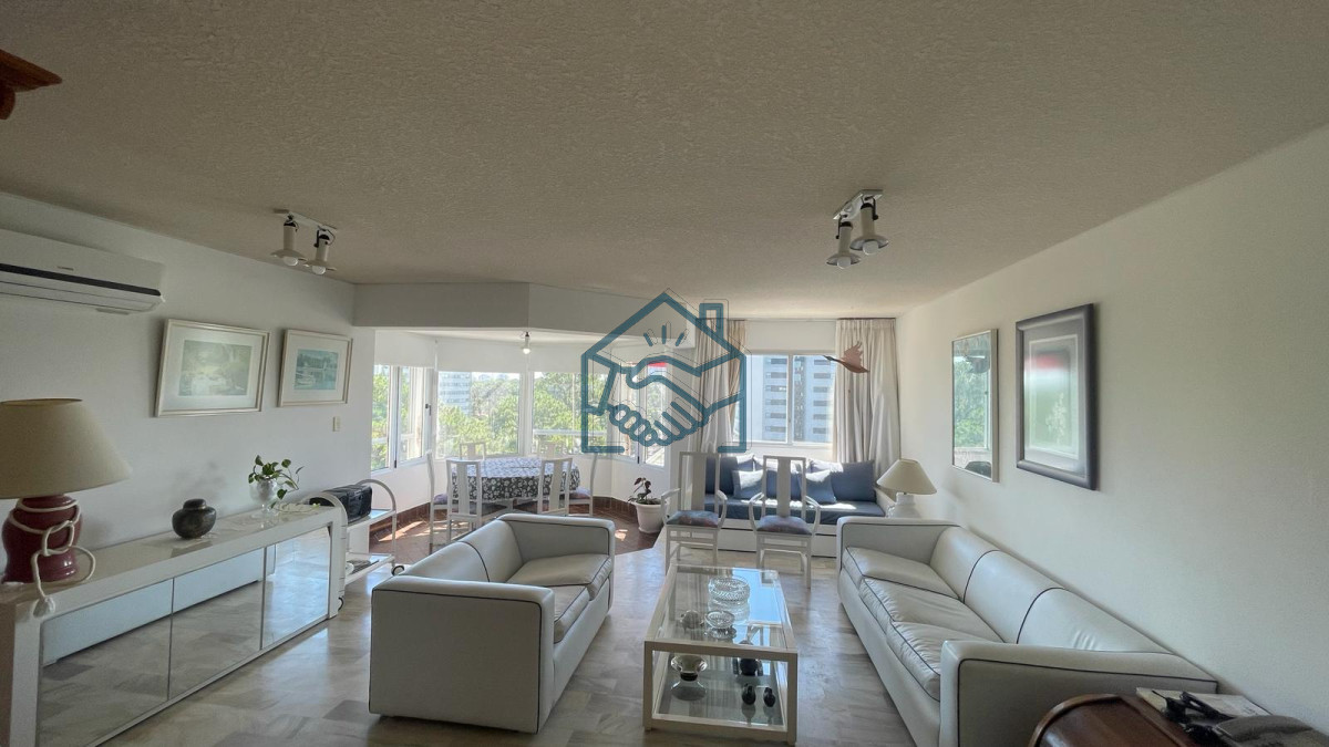 Apartamento ID.1317/Venta-de-apartamento-3-dormitorios-en-Roosevelt,-Punta-del-Este. - Venta de apartamento 3 dormitorios en Roosevelt, Punta del Este.