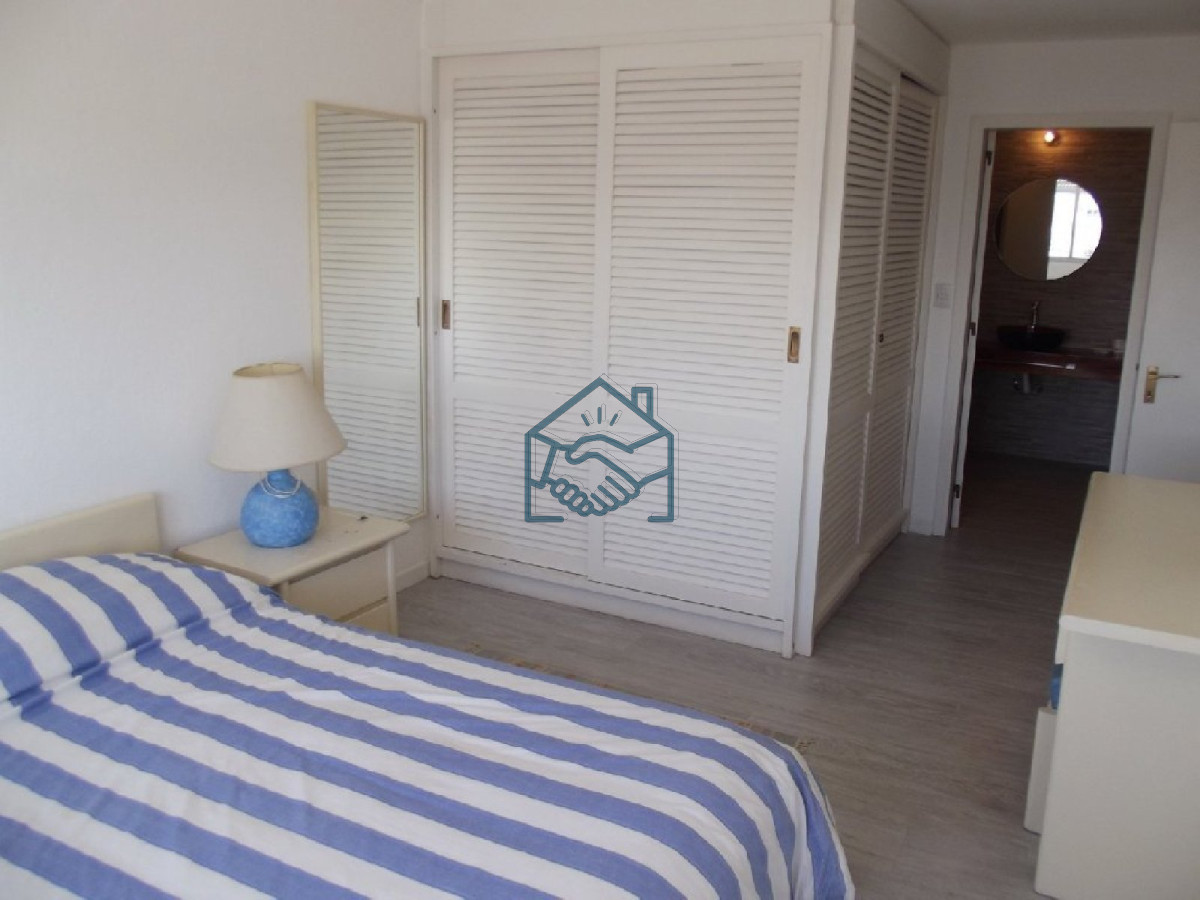 Apartamento ID.396/Venta-apartamento-3-dormitorios,-Península,-Punta-del-Este. - Venta apartamento 3 dormitorios, Península, Punta del Este.