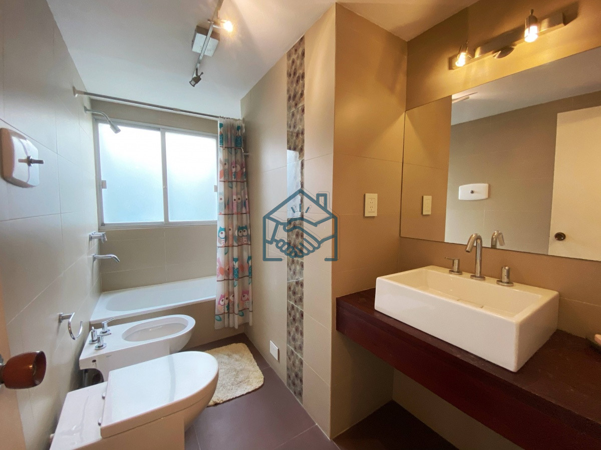 Apartamento ID.930/Venta-de-Apartamento-2-dormitorios-en-Playa-Mansa,-Punta-del-Este. - Venta de Apartamento 2 dormitorios en Playa Mansa, Punta del Este.