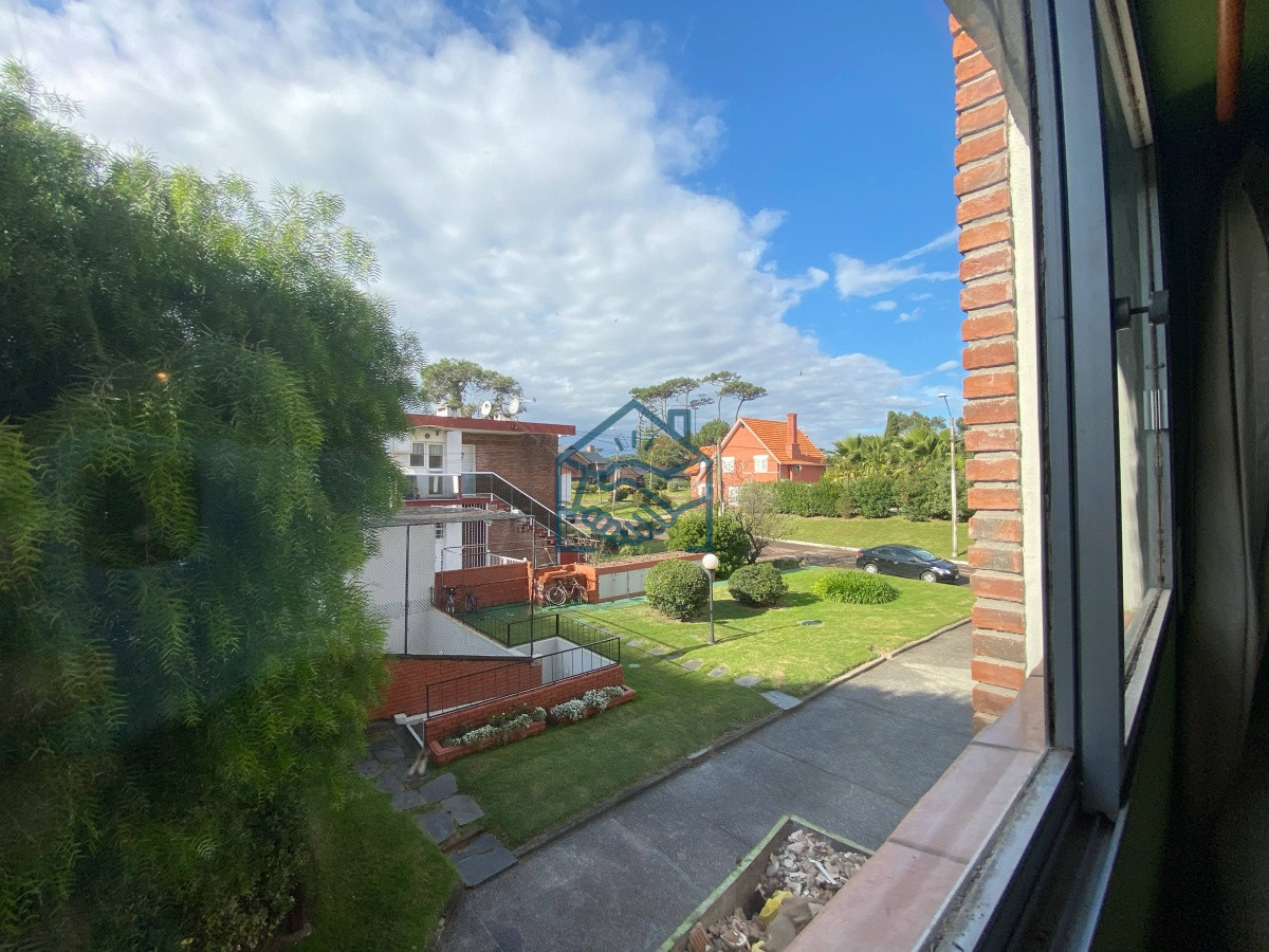 Apartamento ID.930/Venta-de-Apartamento-2-dormitorios-en-Playa-Mansa,-Punta-del-Este. - Venta de Apartamento 2 dormitorios en Playa Mansa, Punta del Este.