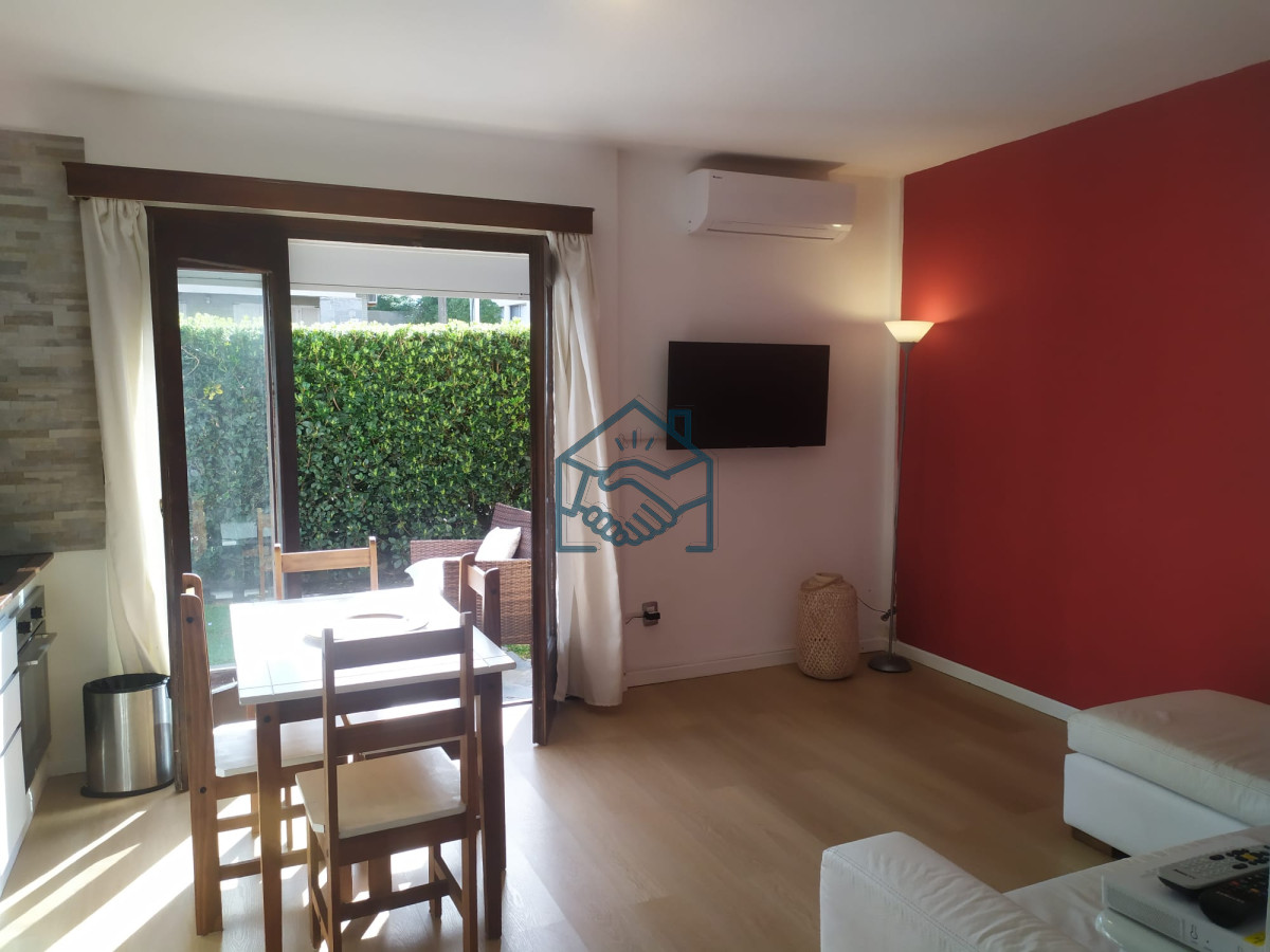 Apartamento ID.1252/Apartamento-1-y-12-dormitorios,-Punta-del-Este - Apartamento 1 y 12 dormitorios, Punta del Este