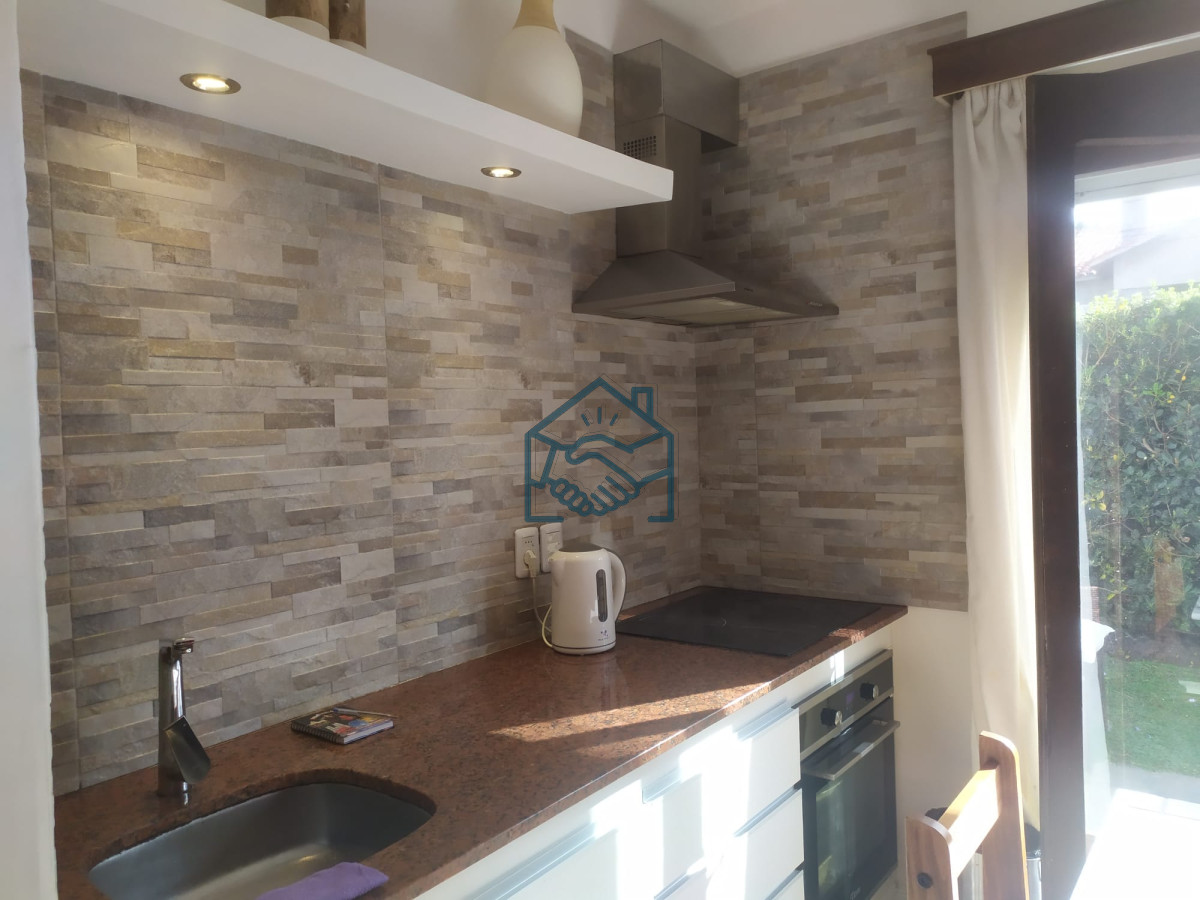 Apartamento ID.1252/Apartamento-1-y-12-dormitorios,-Punta-del-Este - Apartamento 1 y 12 dormitorios, Punta del Este