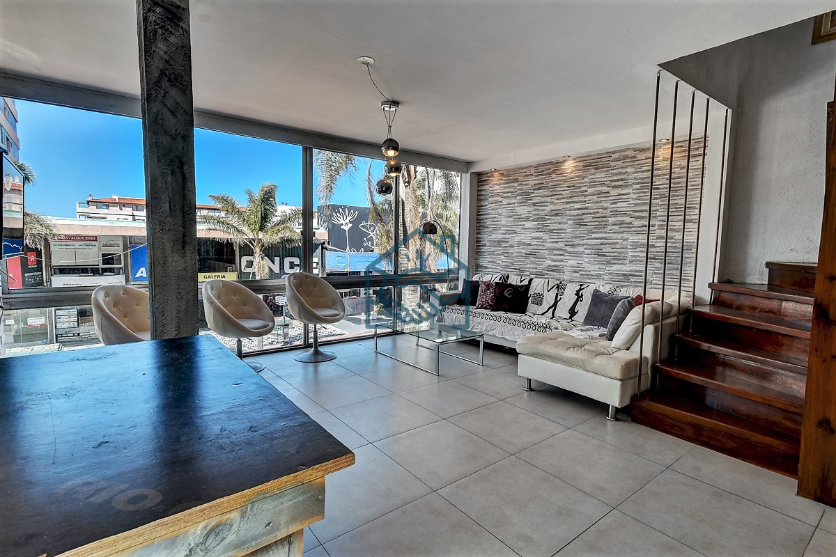 Apartamento ID.1322/Venta-de-Apartamento-3-dormitorios-en-Península,-Punta-del-Este. - Venta de Apartamento 3 dormitorios en Península, Punta del Este.