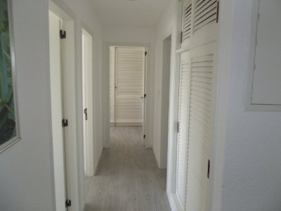 Apartamento ID.396/Venta-apartamento-3-dormitorios,-Península,-Punta-del-Este. - Venta apartamento 3 dormitorios, Península, Punta del Este.