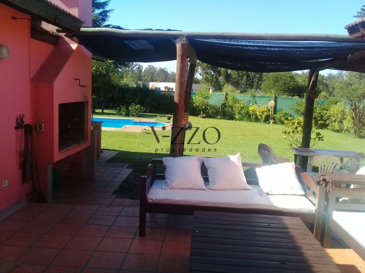 Casa ID.542/Venta-de-Casa-4-dormitorios-en-Beverly-Hills,-Punta-del-Este. - Venta de Casa 4 dormitorios en Beverly Hills, Punta del Este.