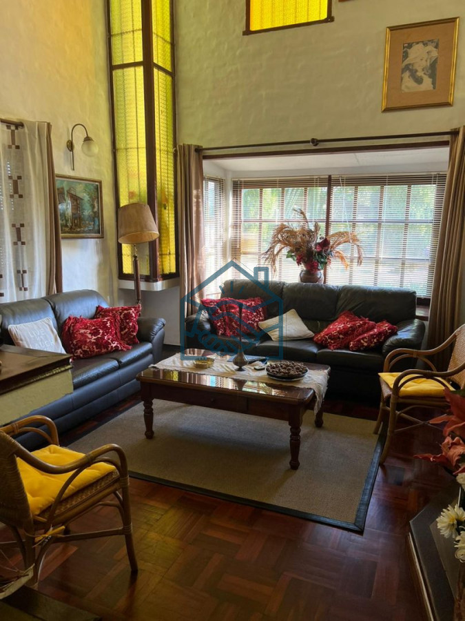 Casa ID.745/Venta-de-casa-de-3-dormitorios-en-Pinares,-Punta-del-Este - Venta de casa de 3 dormitorios en Pinares, Punta del Este