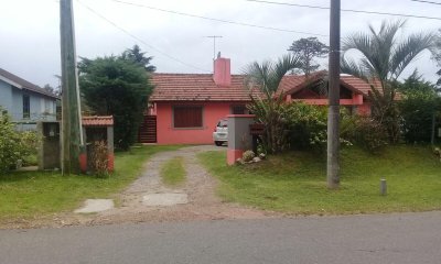 Venta de Casa 4 dormitorios en Beverly Hills, Punta del Este.